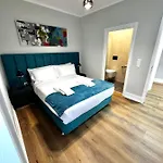 ベッド・アンド・ブレックファスト Relax And Explore And *