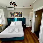 Relax And Explore And ベッド・アンド・ブレックファスト
