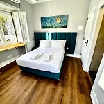 Couette-café Relax&explore Suites&rooms *