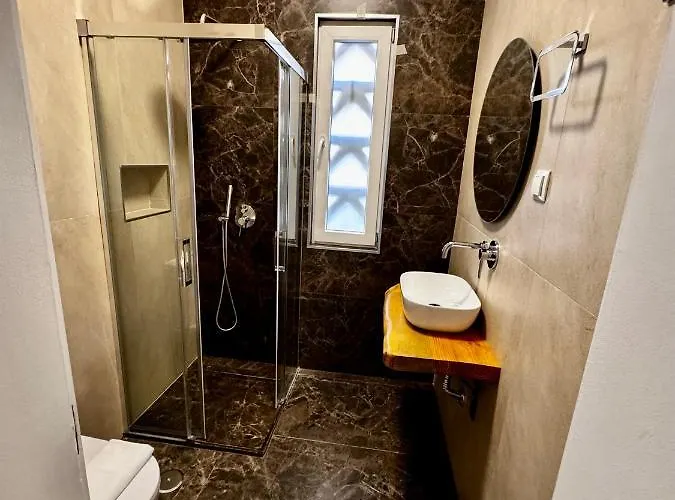 Bed & Breakfast Relax And Explore And *