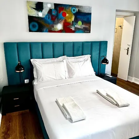 Relax And Explore And Bed & Breakfast