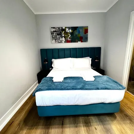 Bed & Breakfast Relax And Explore And *