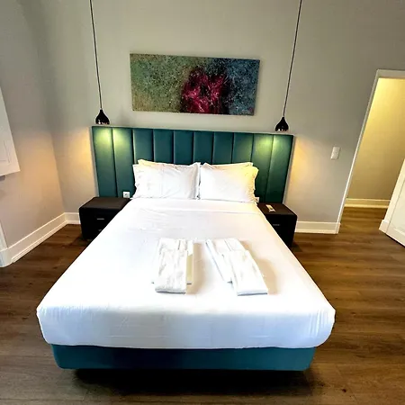 Relax And Explore And * Lisbon