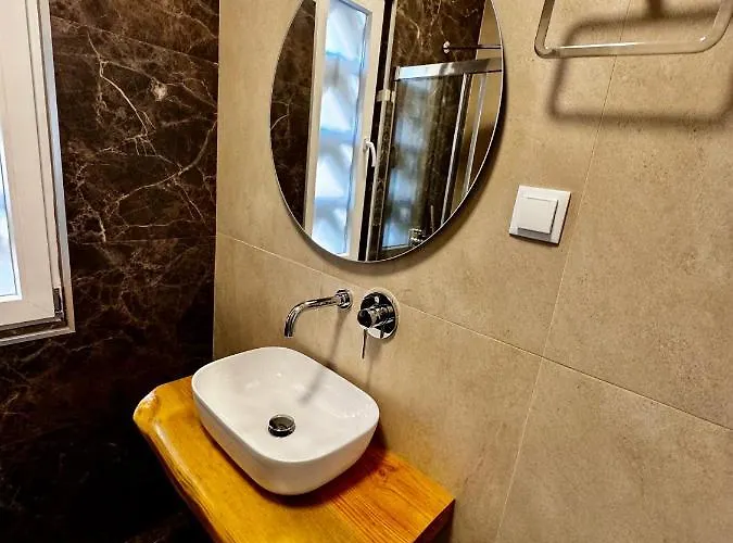 Relax And Explore And ベッド・アンド・ブレックファスト リスボン