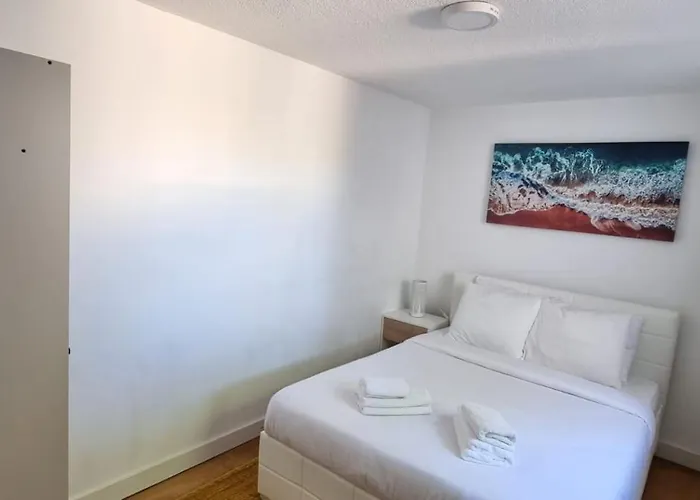 Relax And Explore And リスボン