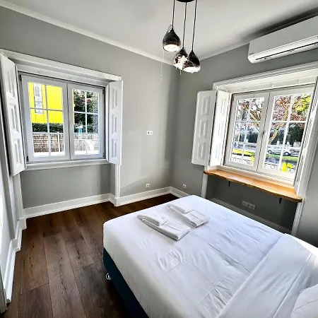 Relax And Explore And Bed & Breakfast Lissabon