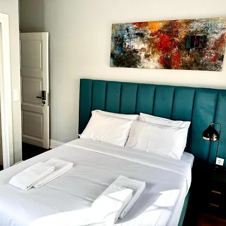 Bed & Breakfast Relax And Explore And *