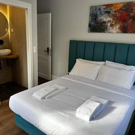 Relax And Explore And * Lissabon