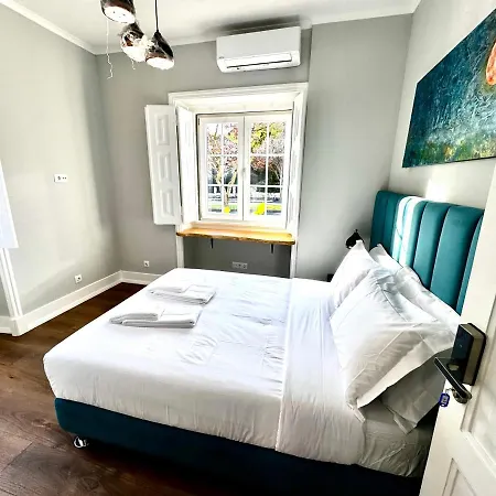 Bed & Breakfast Relax And Explore And Lissabon