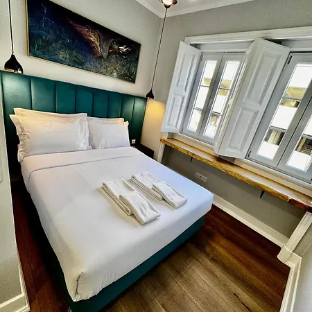 Relax And Explore And * Lissabon