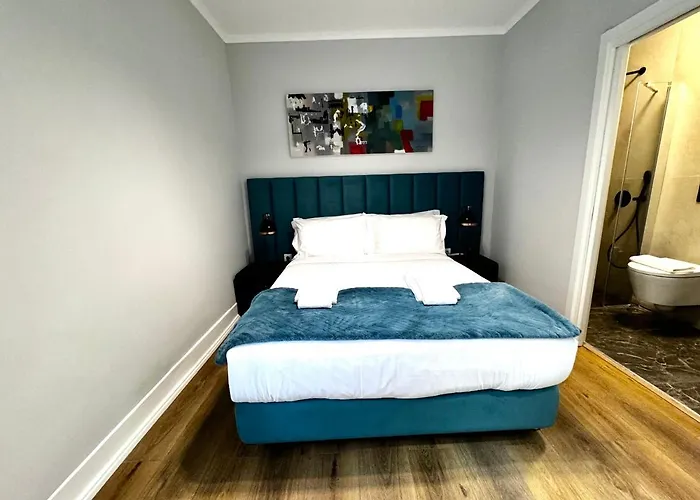 Bed & Breakfast Relax And Explore And *