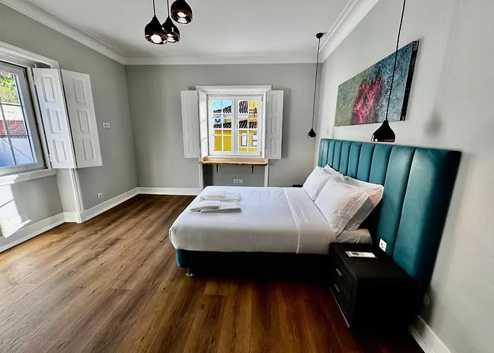 Relax And Explore And Bed & Breakfast