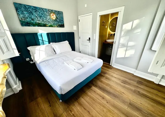 Relax And Explore And Bed & Breakfast