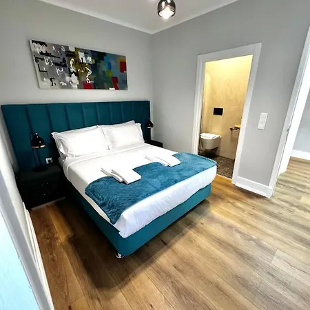 לינה וארוחת בוקר Relax And Explore And *